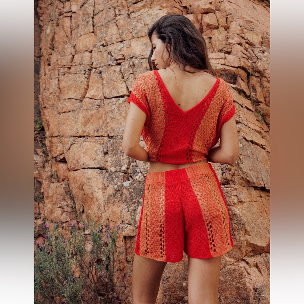 Zara Cute red and orange CROCHET SHORTS size M